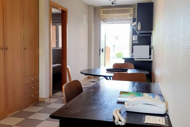 Room 6 of 61