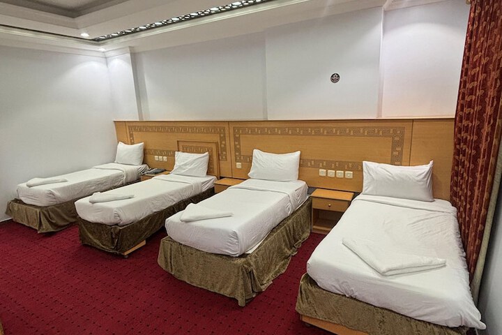 Room 29 of 48