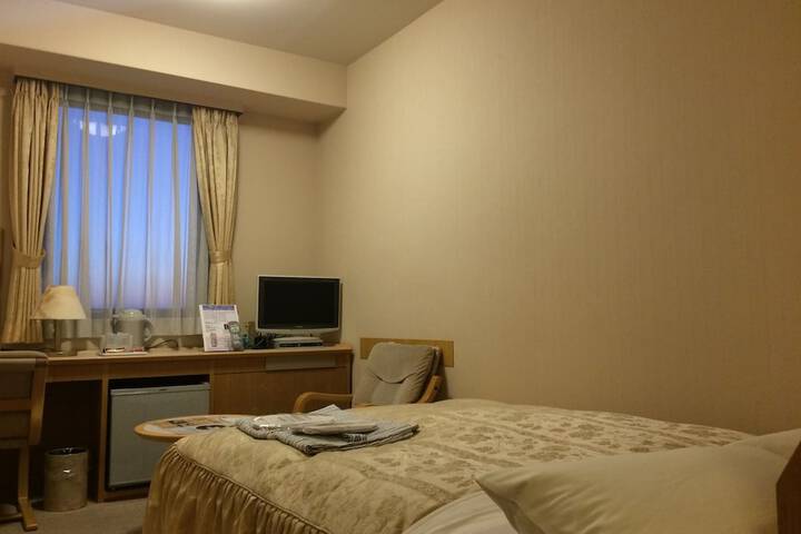 Room 5 of 31