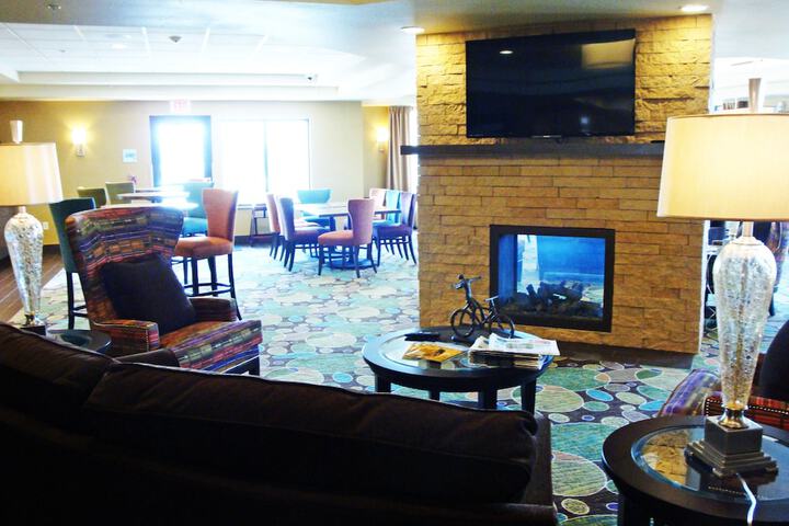 Breakfast/Coffee Service 64 of 93