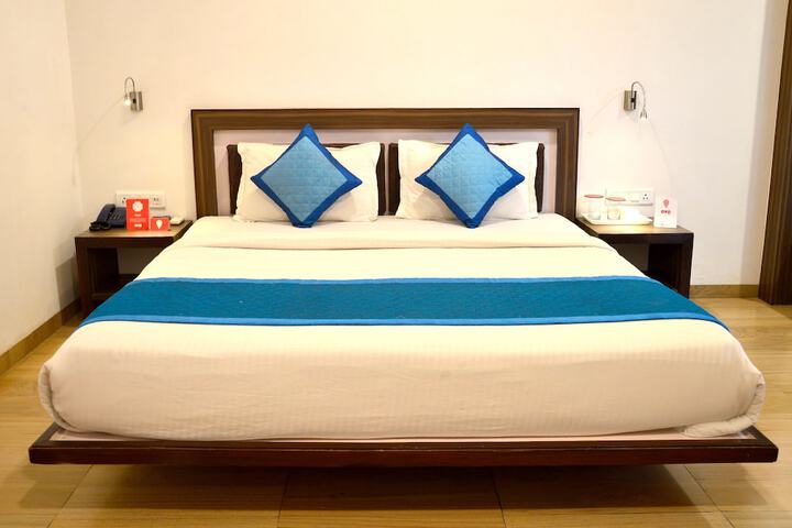 Room 3 of 30