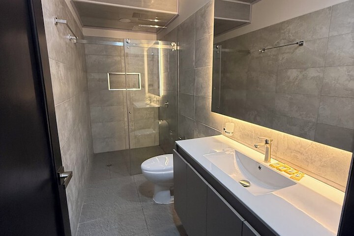Room 11 of 21