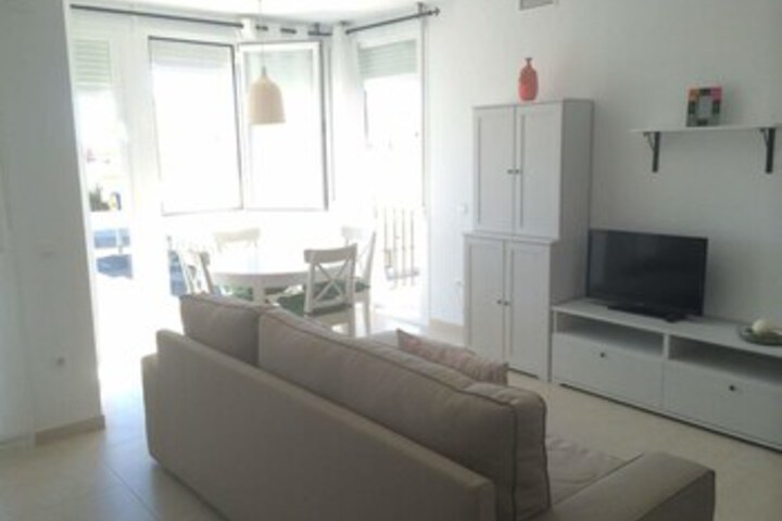 Room 4 of 12