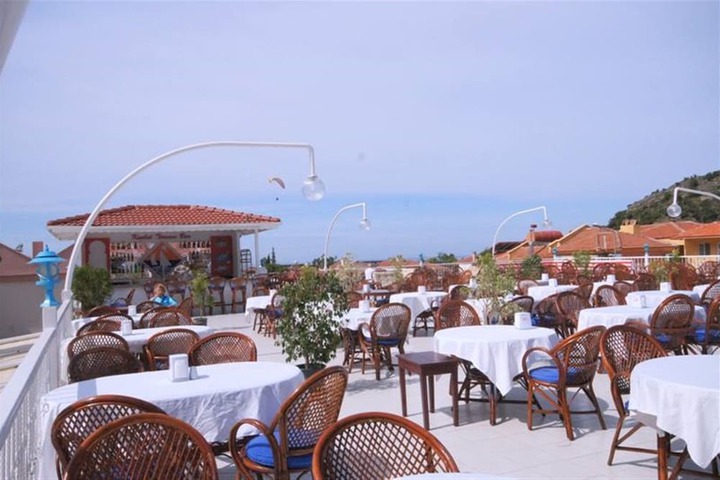 Dining 50 of 65