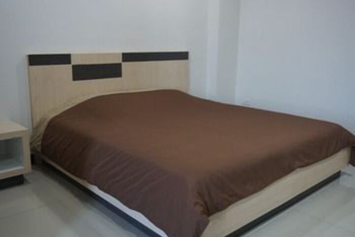 Room 13 of 31