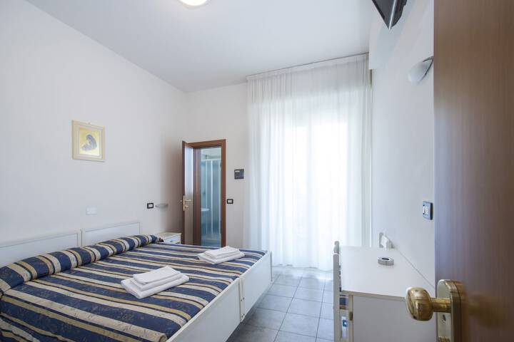 Room 3 of 59
