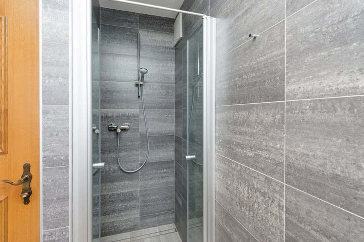 Room 14 of 24