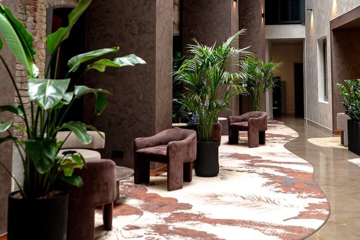Hotel Interior 9 of 246