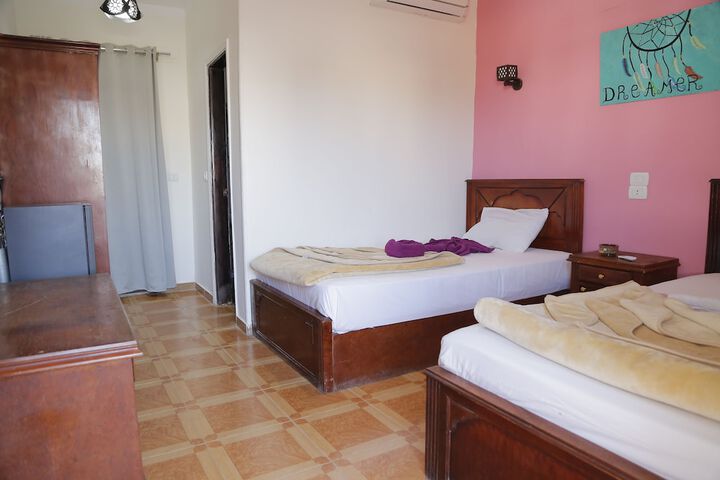 Room 10 of 45