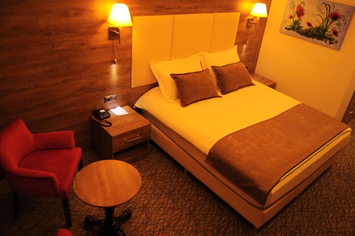 Room 10 of 56