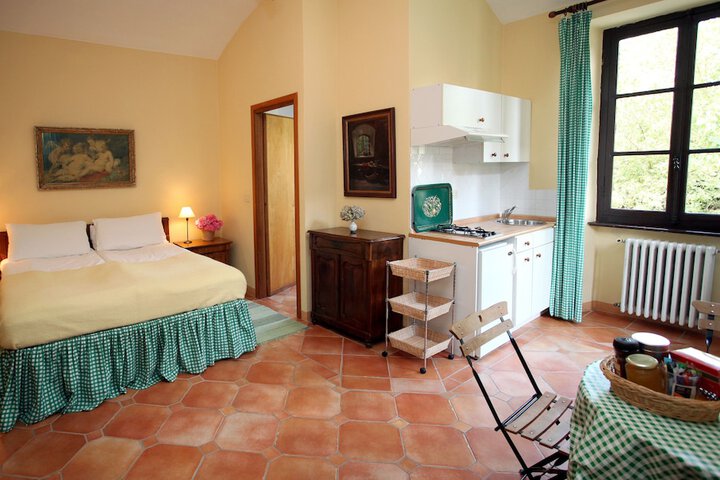 Room 2 of 12