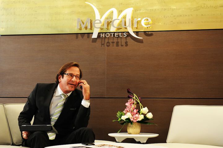 Concierge desk