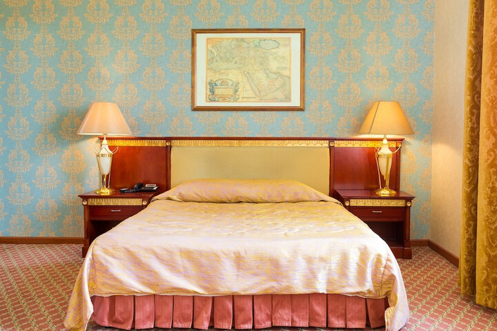 Room 7 of 92