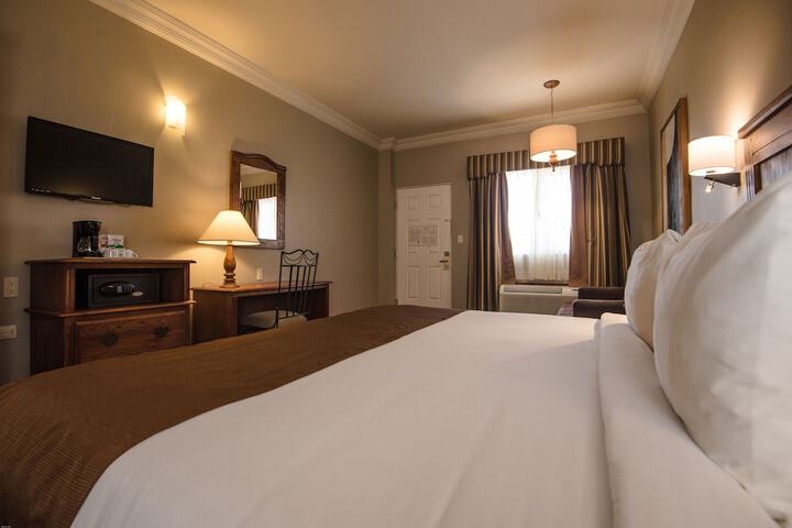Room 13 of 54