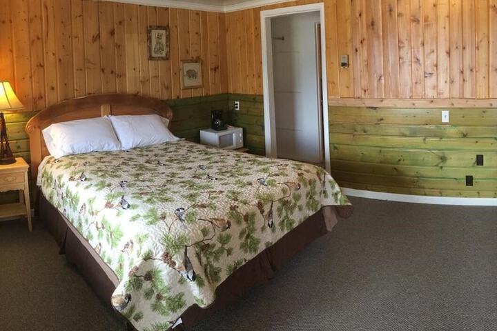 Room 2 of 35