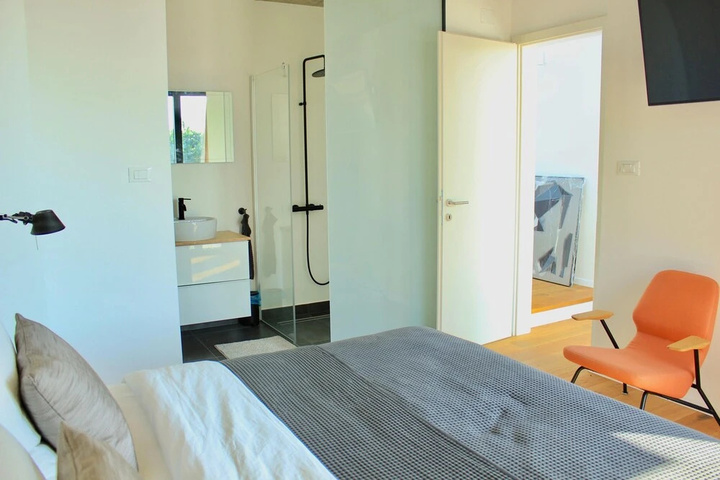 Room 2 of 14