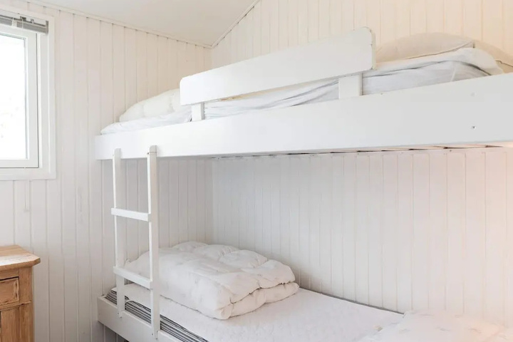 Room 2 of 13