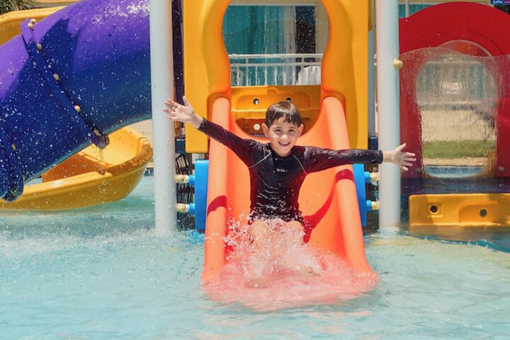 Hotel with Pool