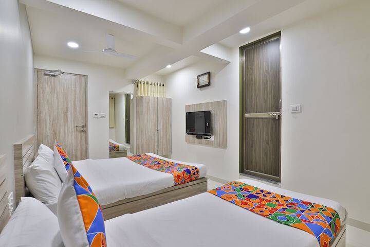 Room 8 of 37