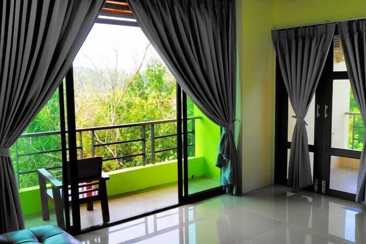 Room 27 of 99