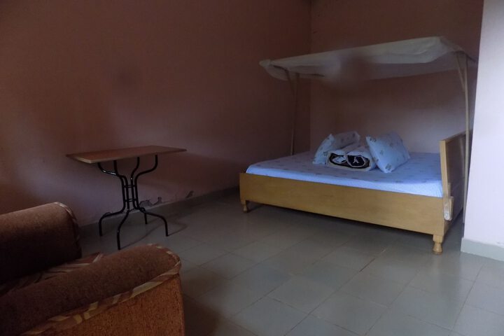 Room 13 of 43