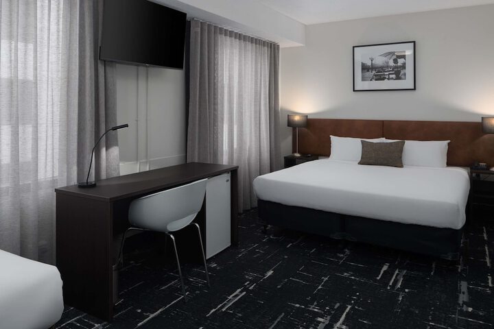 Room 15 of 52