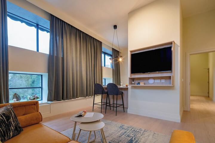 Room 21 of 48