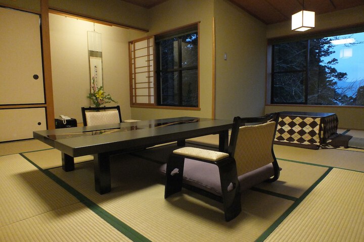 Room 9 of 45