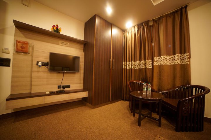 Room 15 of 48