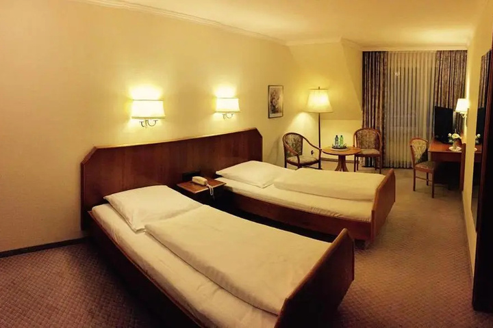 Room 3 of 14