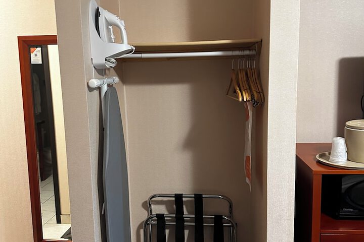 2 Queen Beds (2 of 18)