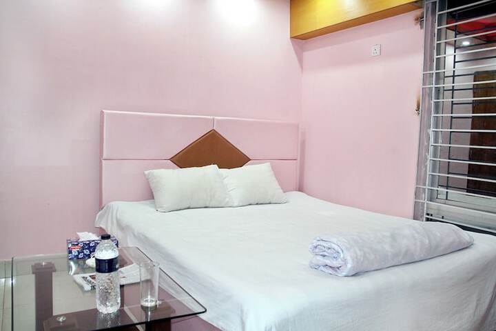 Room 4 of 6