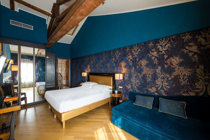Room 44 of 113