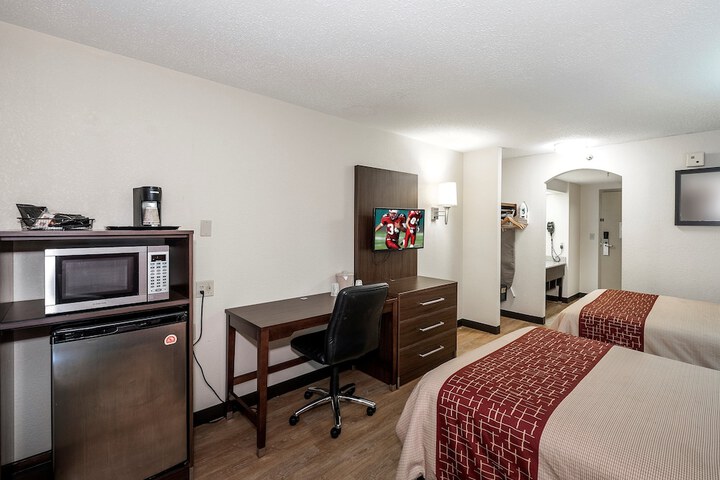 Deluxe 2 Double Beds (10 of 15)