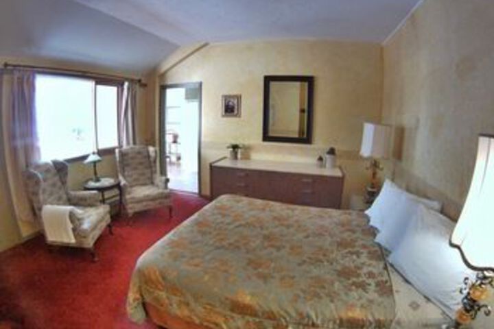 Room 36 of 68