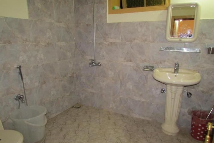 Room 14 of 22