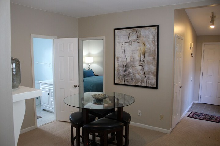 Midtown 969 #4 by Homecomfortstay in Atlanta, GA