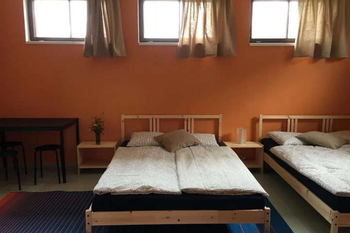 Room 3 of 8