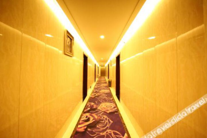 Hotel Interior 22 of 43