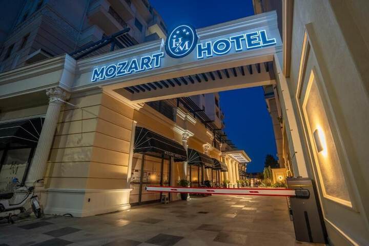 Hotel 77 of 77