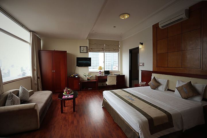 Room 9 of 26
