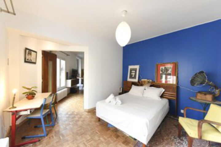 Room 10 of 11