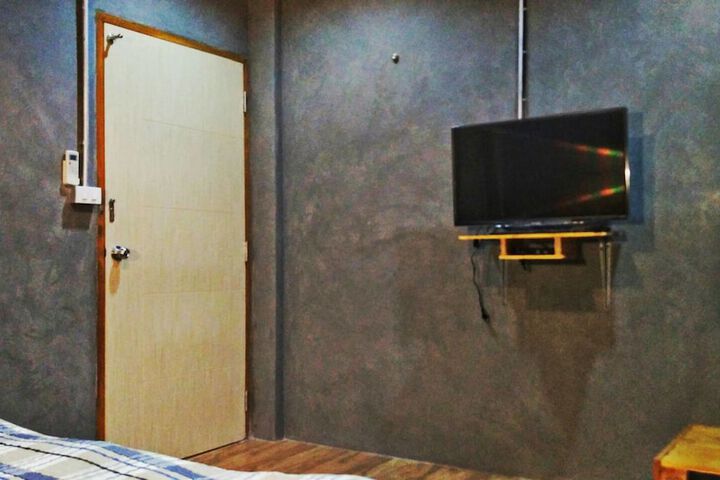 Room 18 of 35