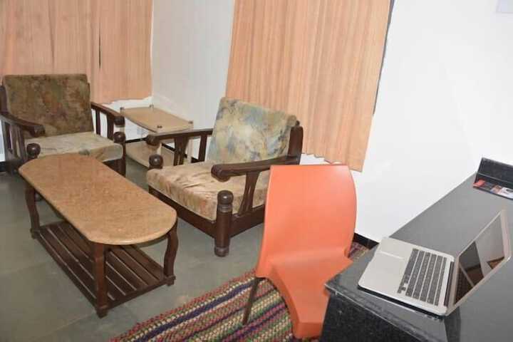 Room 6 of 14