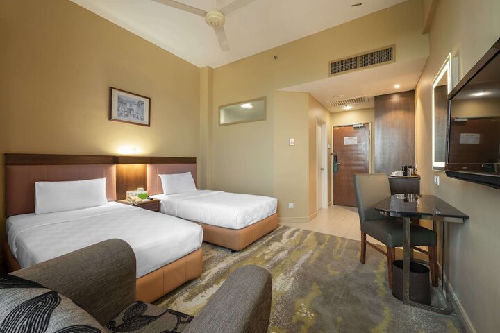Room 18 of 41