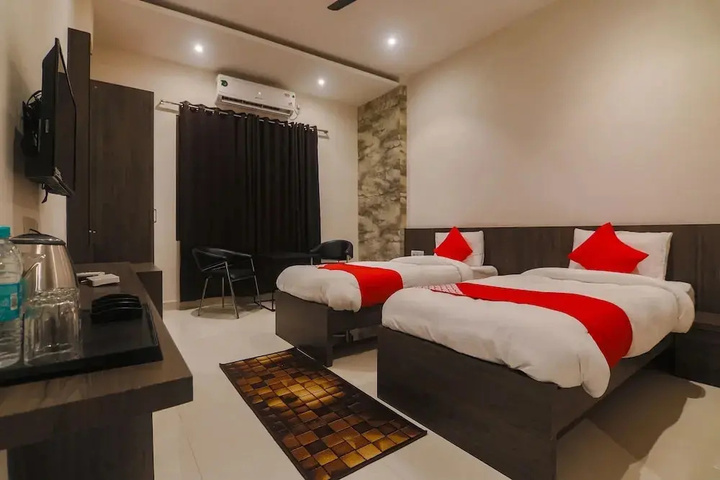 Room 3 of 18