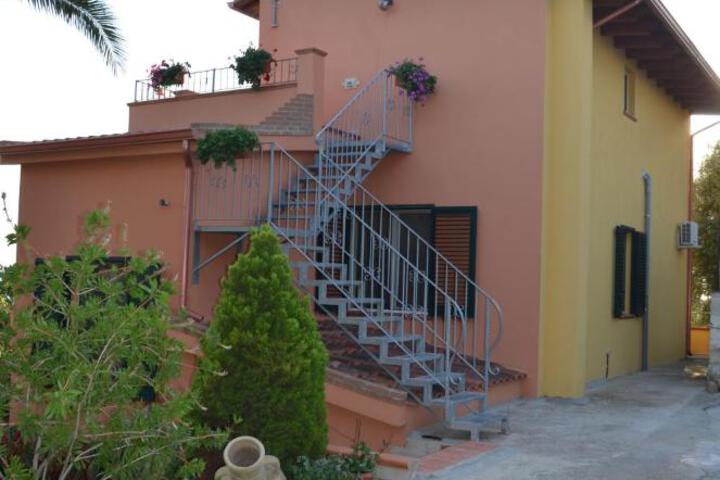 Terrazza sul golfo degli angeli