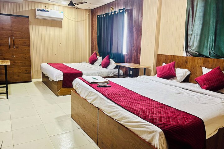 Room 17 of 27