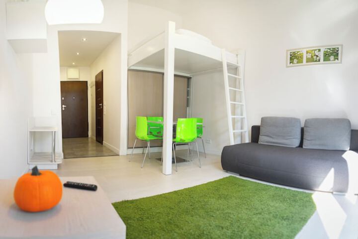 Room 14 of 174