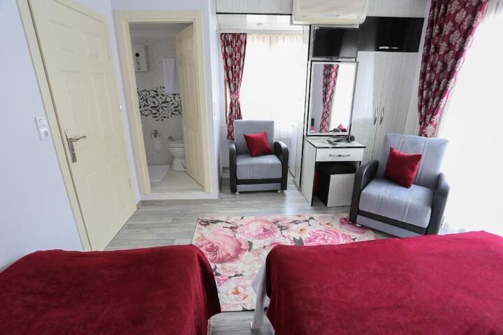 Room 9 of 27